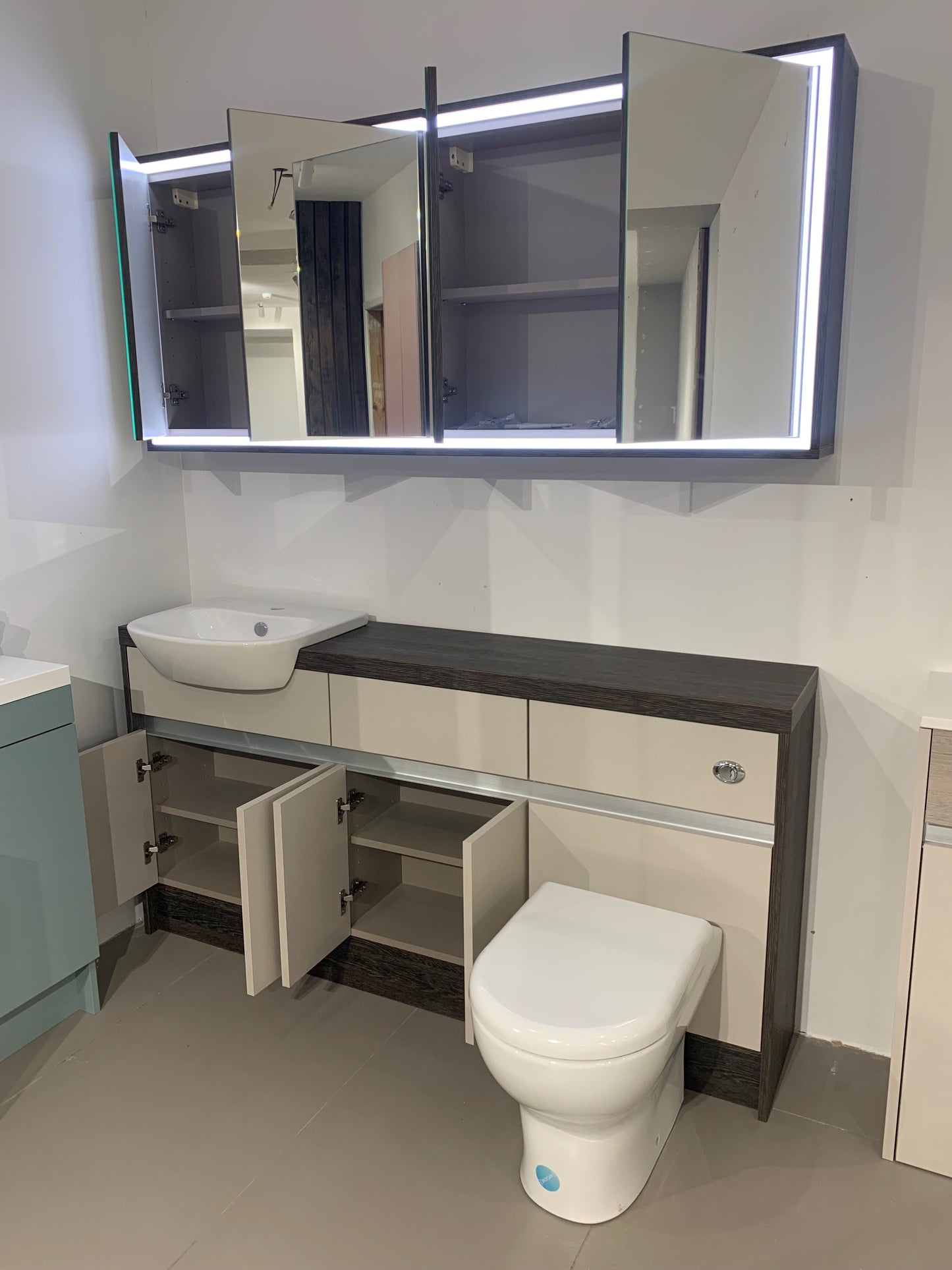 1660MM BASE & LIGHT LINE MIRROR WALL UNIT