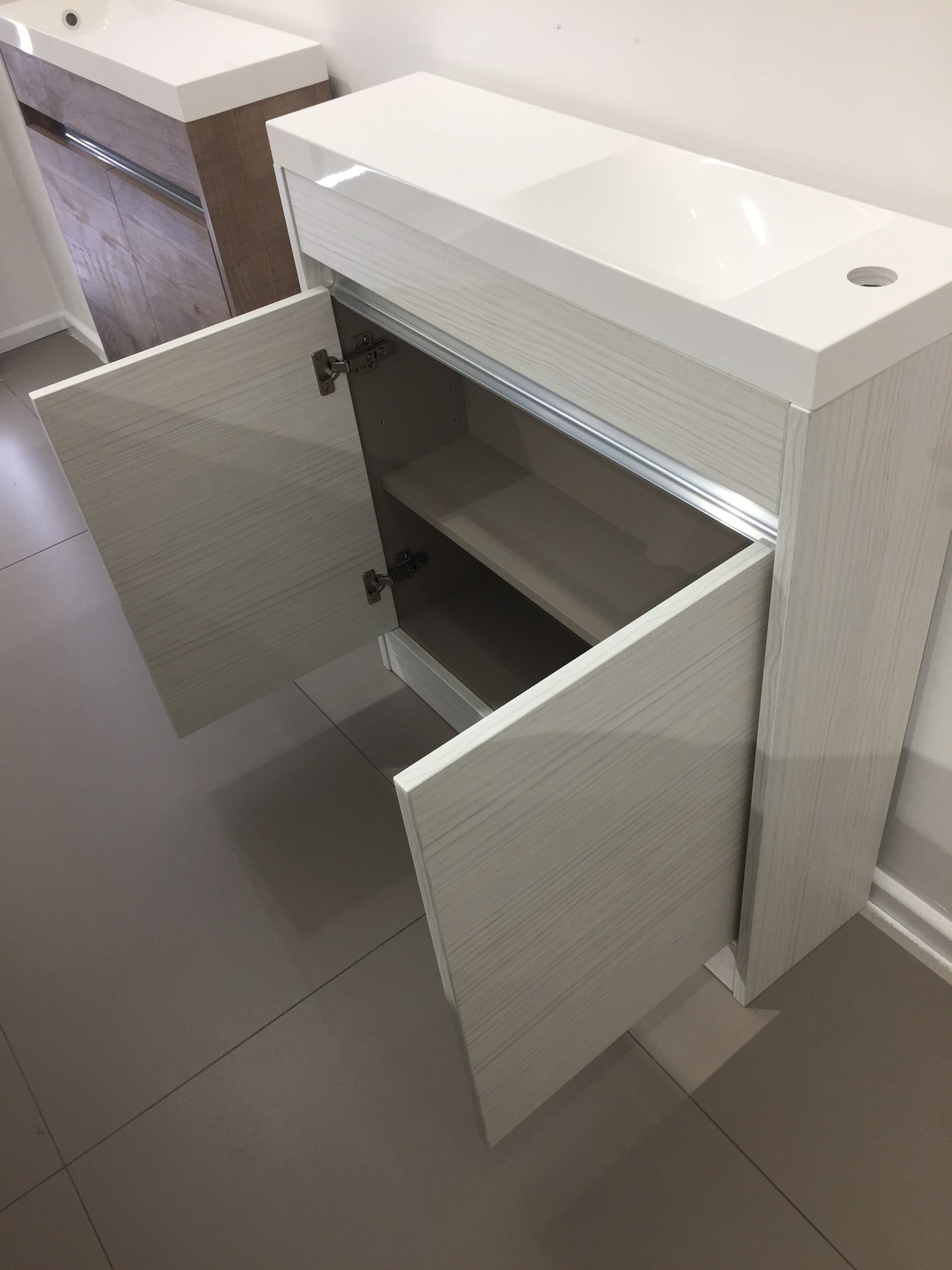 800MM CLOAKROOM JULE BASIN UNIT - HACIENDA WHITE