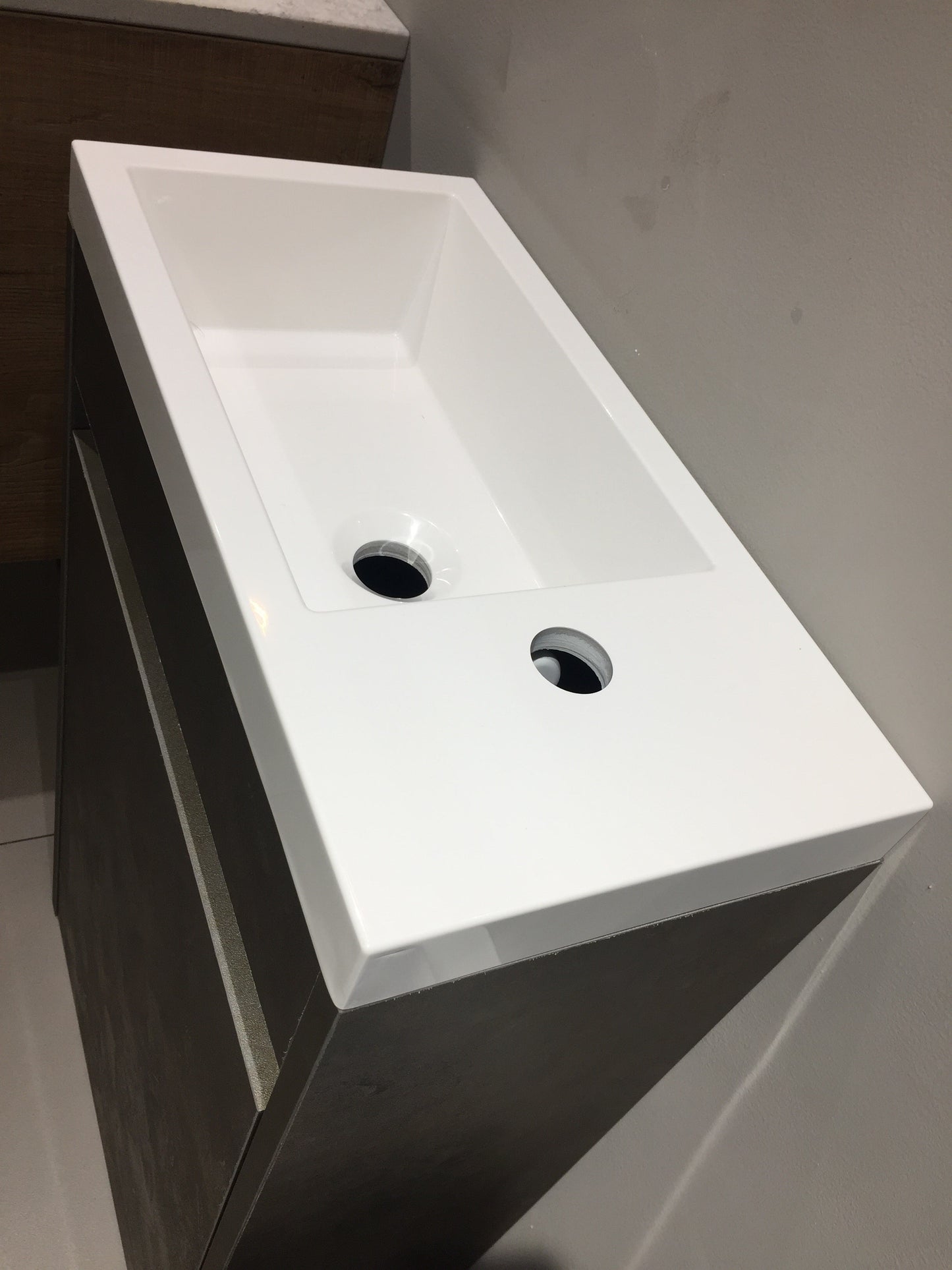 504MM CLOAKROOM JULE BASIN UNIT - METALLIC BRONZE