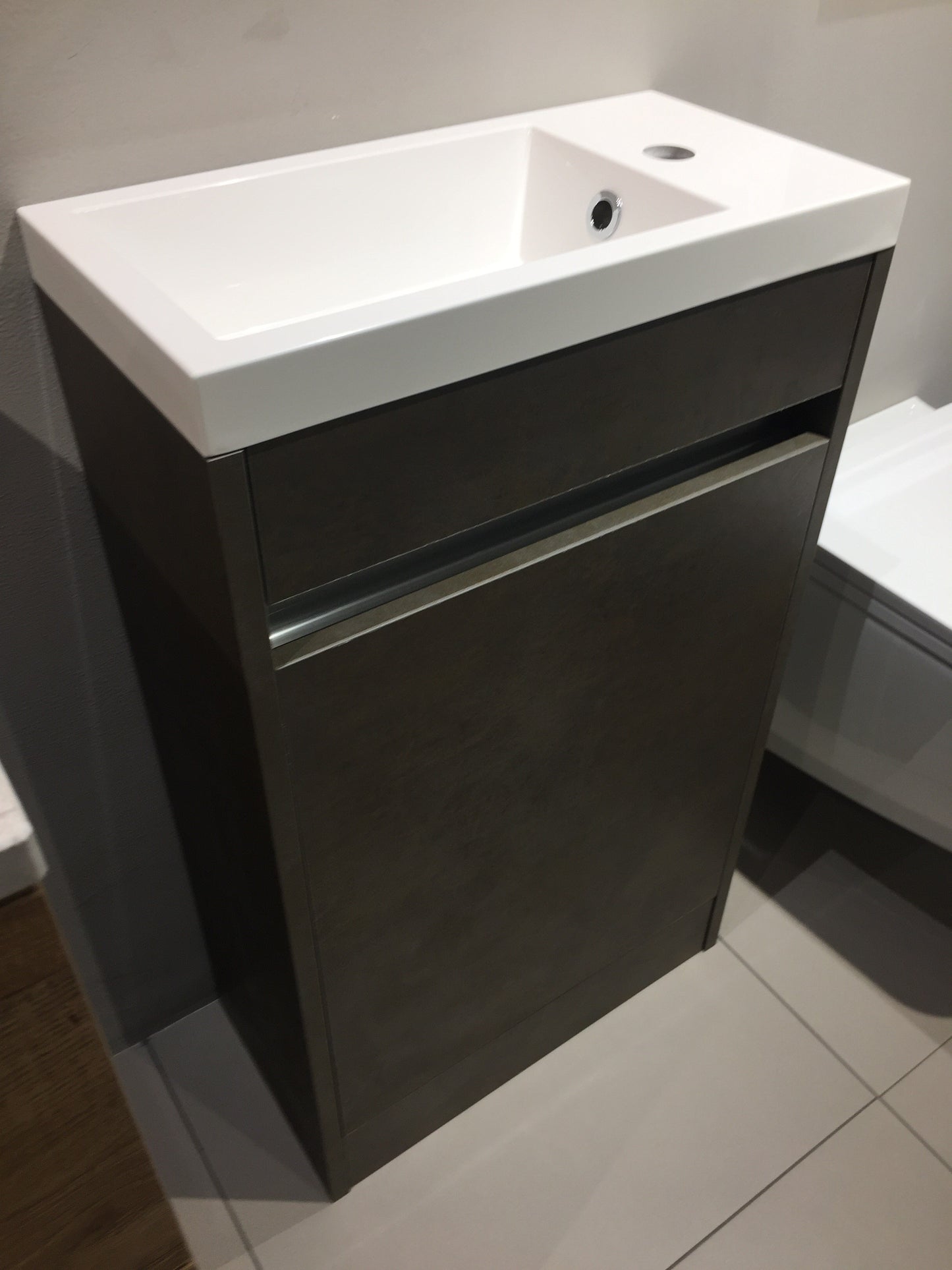 504MM CLOAKROOM JULE BASIN UNIT - METALLIC BRONZE