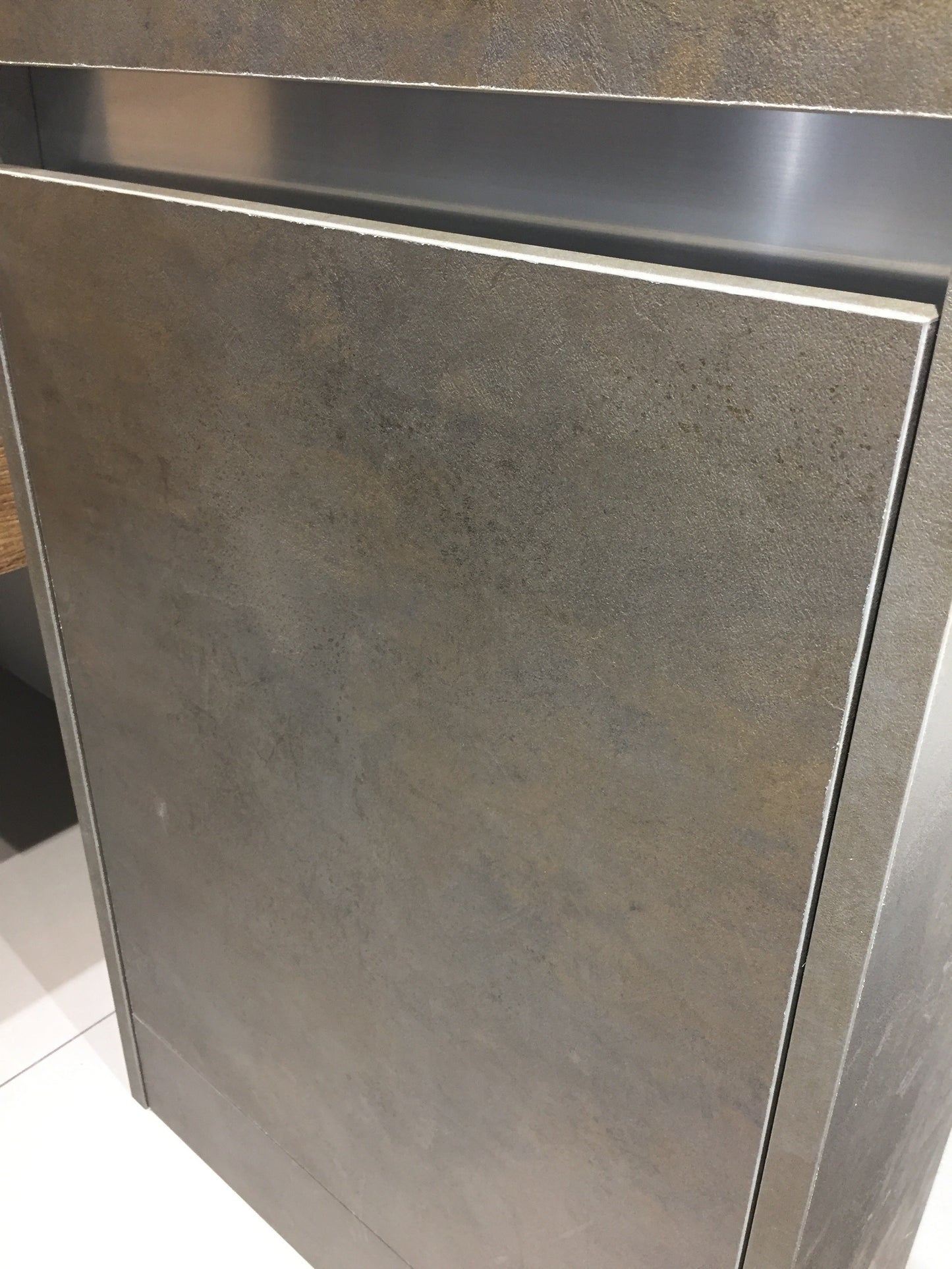 504MM CLOAKROOM JULE BASIN UNIT - METALLIC BRONZE