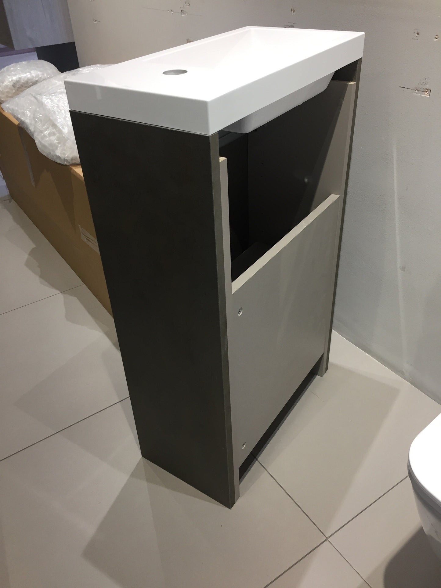 504MM CLOAKROOM JULE BASIN UNIT - METALLIC BRONZE