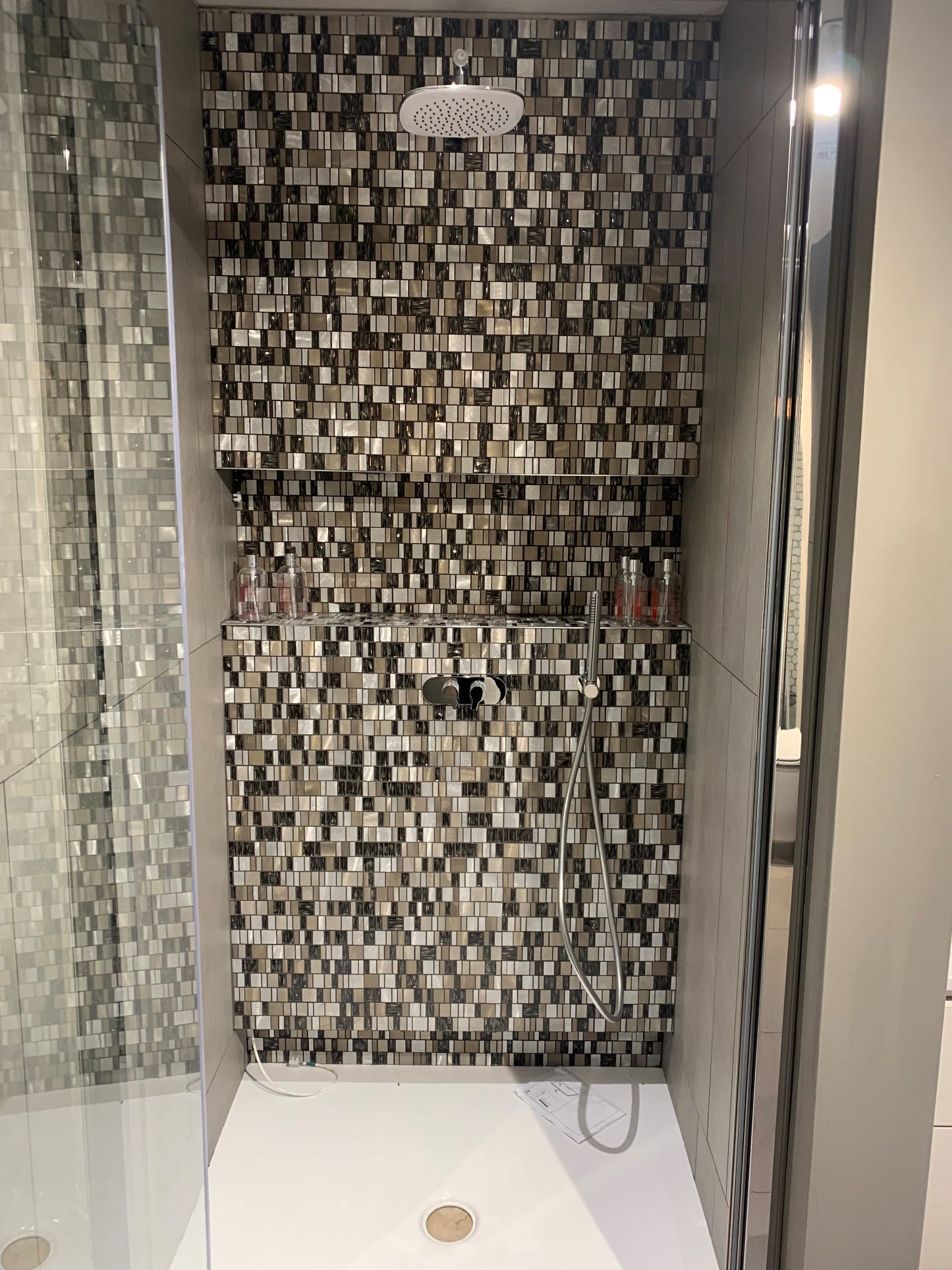 EX-DISPLAY NOVELLINI ROSE 1000MM CHROME / CLEAR GLASS PIVOT SHOWER DOOR (COLLECTION ONLY)