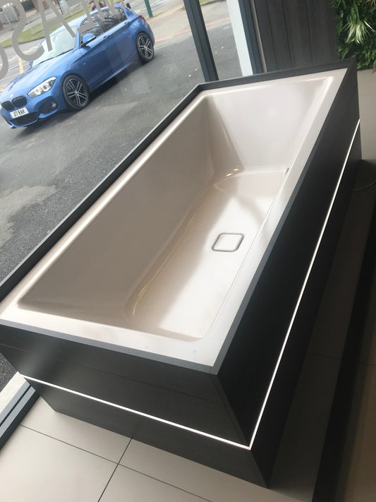 KALDEWEI 1900MM X 900MM STEEL BATH