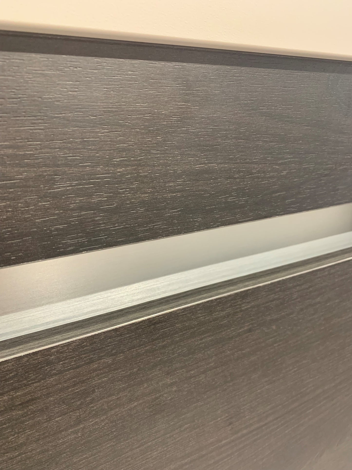 700MM VANITY WALL HUNG BASIN UNIT - HANDLELESS