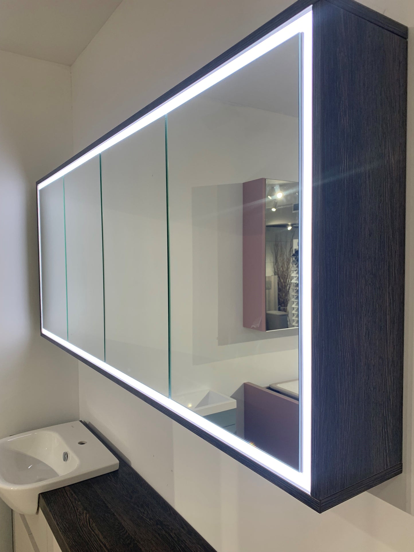 1660MM BASE & LIGHT LINE MIRROR WALL UNIT