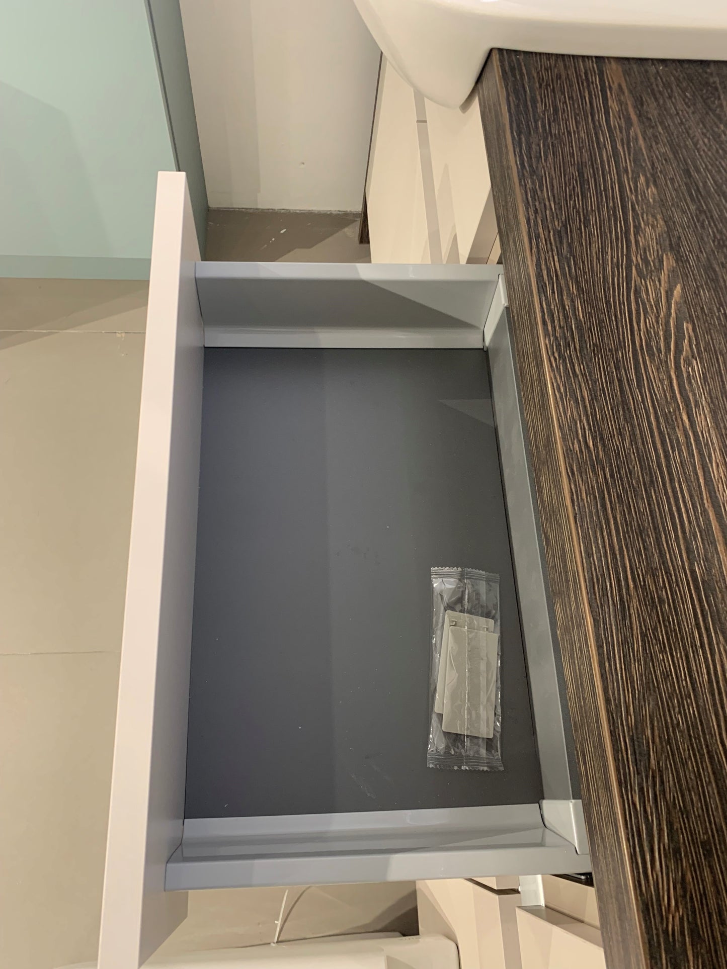 1660MM BASE & LIGHT LINE MIRROR WALL UNIT